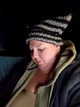 Snapshot of Budd_Bunney chatting on November 3, 11:19 pm Budd Bunney online show from November 3, 11:19 pm