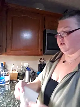 Snapshot of Budd_Bunney chatting on November 10, 7:52 pm Budd Bunney online show from November 10, 7:52 pm