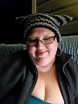 Snapshot of Budd_Bunney chatting on October 28, 12:11 am Budd Bunney online show from October 28, 12:11 am