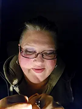 Snapshot of Budd_Bunney chatting on October 16, 7:27 am Budd Bunney online show from October 16, 7:27 am