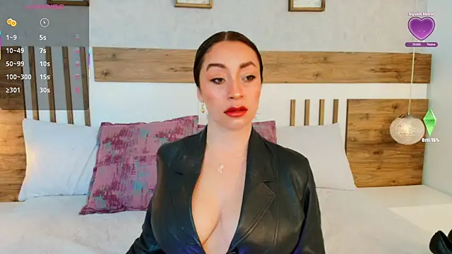 LucianaWainN online show from February 25, 1:00 pm