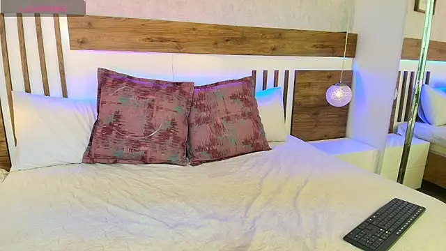 LucianaWainN online show from March 4, 1:19 pm