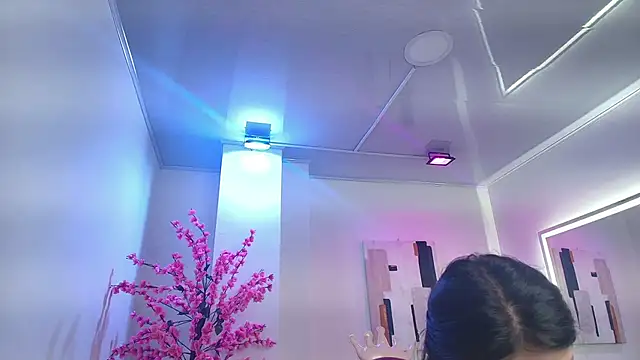 Gabriela milani online show from November 18, 11:24 am