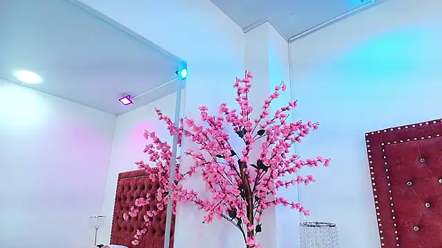 Snapshot of Gabriela_milani chatting on February 4, 11:49 am Gabriela milani online show from February 4, 11:49 am