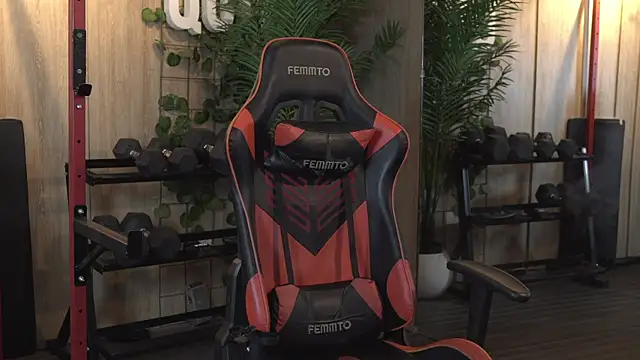 Roxy Vega online show from October 3, 7:37 pm