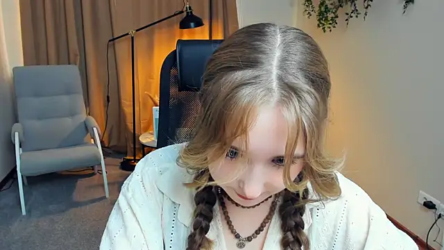 Snapshot of EasterMurry chatting on October 1, 12:53 pm EasterMurry online show from October 1, 12:53 pm