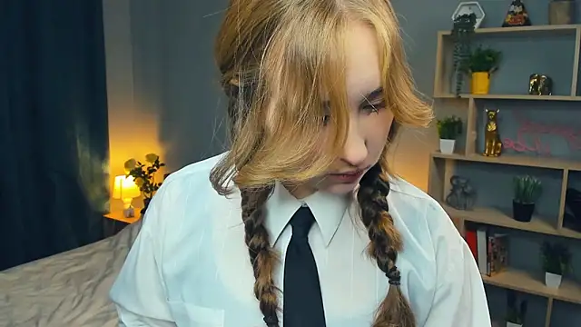 Snapshot of EasterMurry chatting on October 27, 7:31 am EasterMurry online show from October 27, 7:31 am