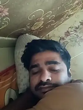 Snapshot of puneriboy32 chatting on November 16, 3:00 am puneriboy32 online show from November 16, 3:00 am