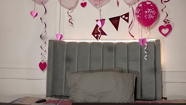 luxuryheaven 8 online show from February 15, 9:25 pm