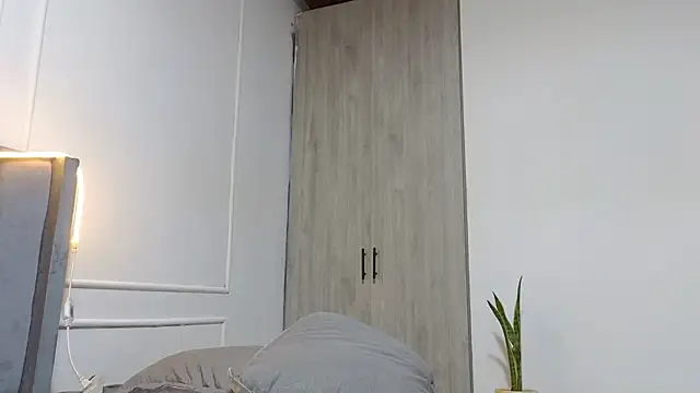 luxuryheaven 8 online show from November 14, 4:27 am