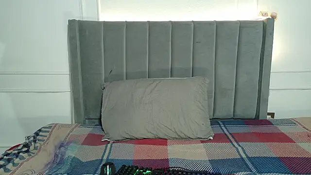 luxuryheaven 8 online show from February 6, 9:55 pm