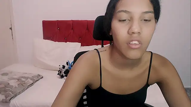 Snapshot of Tainara_ebony chatting on October 13, 7:15 pm Tainara ebony online show from October 13, 7:15 pm
