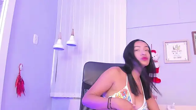 Lilo Rose online show from November 14, 1:15 pm