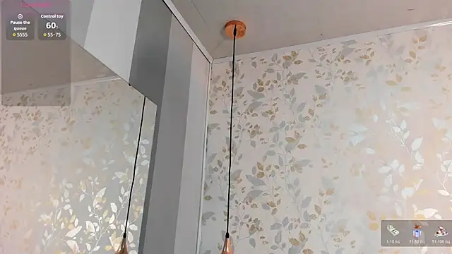 Snapshot of Luciaoregon chatting on November 8, 1:14 pm Luciaoregon online show from November 8, 1:14 pm