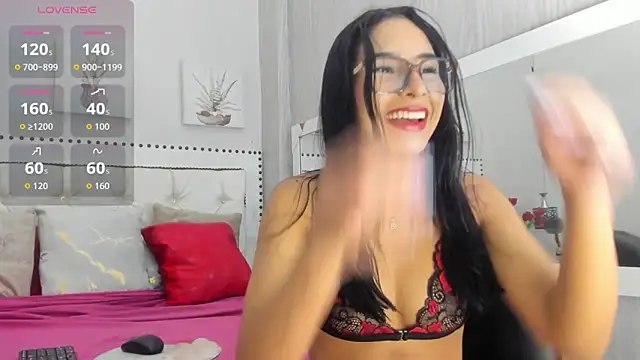 Luciaoregon online show from March 3, 12:56 pm