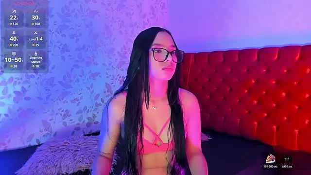 Snapshot of Luciaoregon chatting on November 13, 1:04 pm Luciaoregon online show from November 13, 1:04 pm