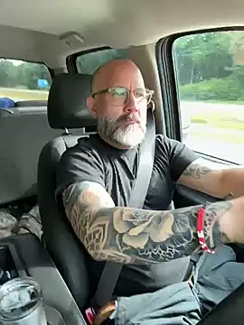 Snapshot of fuckadilf chatting on June 1, 1:00 pm fuckadilf online show from June 1, 1:00 pm