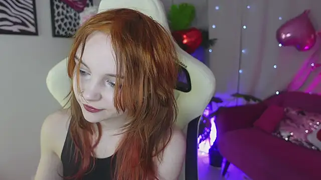 Snapshot of Staymonica chatting on February 14, 1:11 pm Staymonica online show from February 14, 1:11 pm