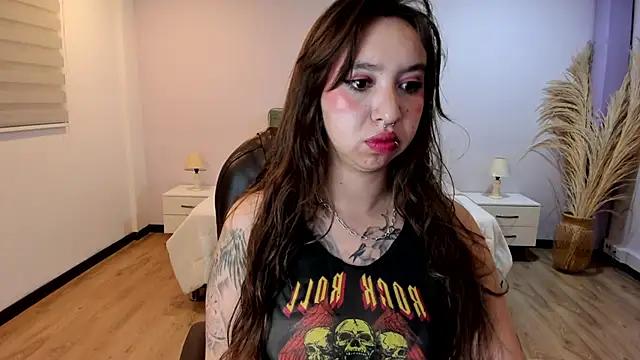 Scarlett  Cooper   online show from November 1, 12:21 pm