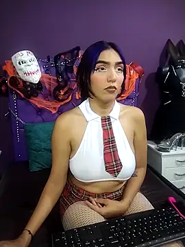 Sophie-dbs online show from October 31, 4:58 pm