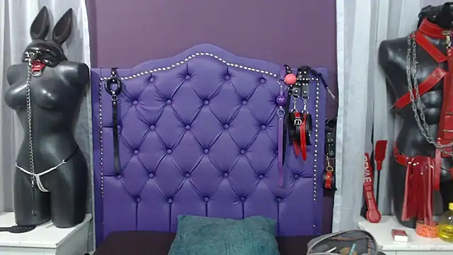 Sophie-dbs online show from November 13, 9:30 pm