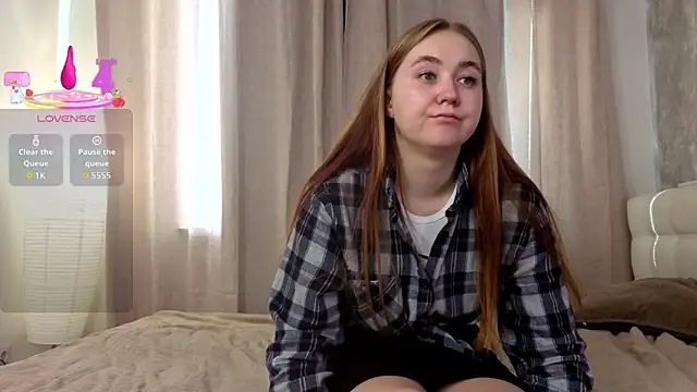 Snapshot of BobbieStenstrom chatting on October 12, 7:21 am BobbieStenstrom online show from October 12, 7:21 am