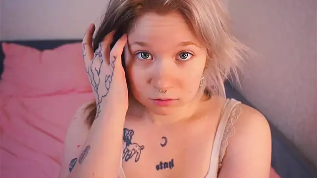 EviaVanveen online show from December 4, 7:40 am