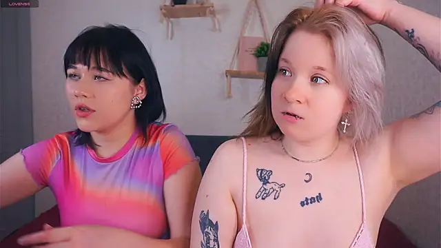 EviaVanveen online show from December 1, 7:31 am