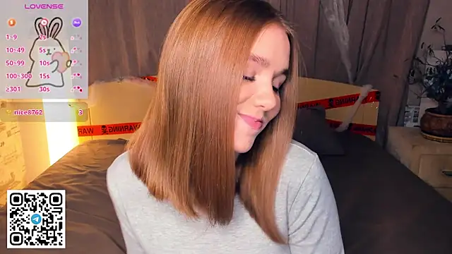 Snapshot of TienKnous chatting on November 14, 7:17 pm TienKnous online show from November 14, 7:17 pm