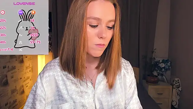 Snapshot of TienKnous chatting on October 25, 7:03 pm TienKnous online show from October 25, 7:03 pm