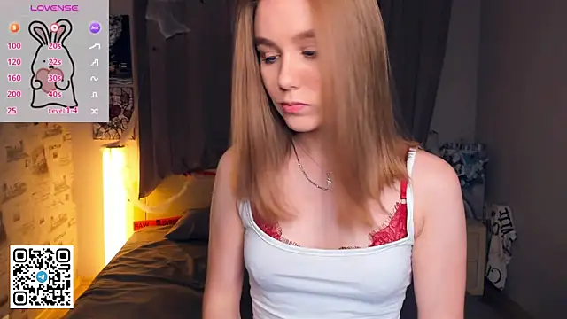 Snapshot of TienKnous chatting on November 20, 7:36 pm TienKnous online show from November 20, 7:36 pm