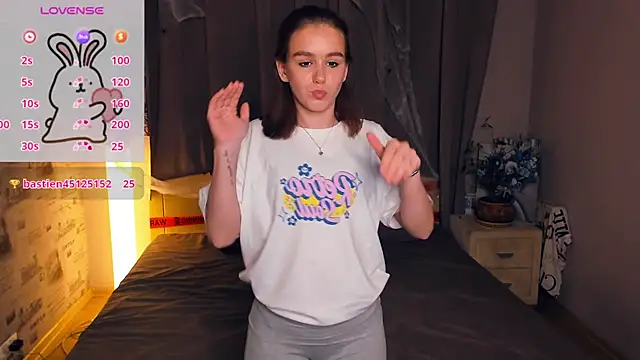 Snapshot of TienKnous chatting on November 10, 7:19 pm TienKnous online show from November 10, 7:19 pm