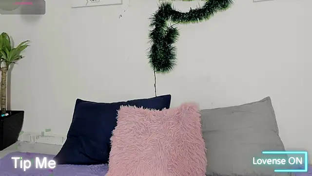 Ainoa Pink online show from December 2, 12:29 pm