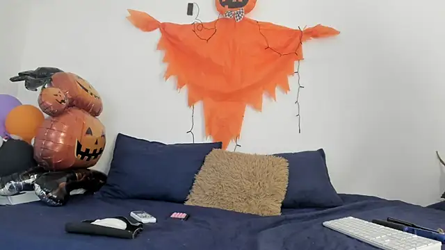 Ainoa Pink online show from October 27, 8:21 pm