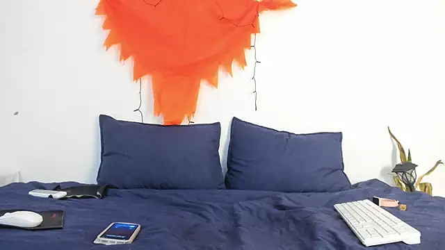 Ainoa Pink online show from October 29, 8:08 pm