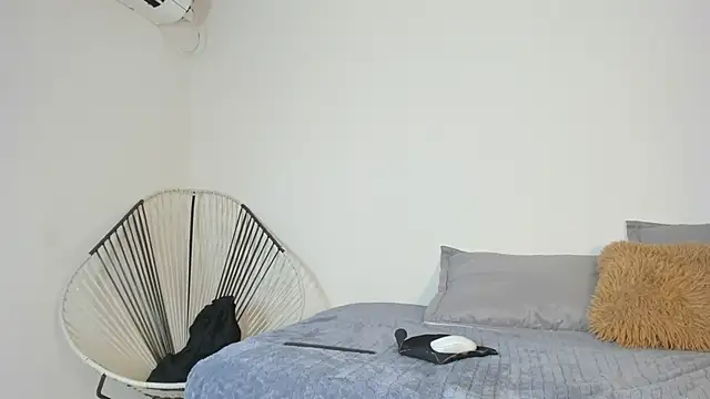 Ainoa Pink online show from November 15, 8:13 pm