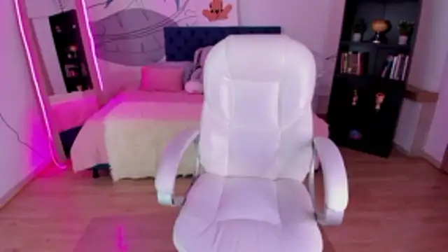 Snapshot of Goth_Alice chatting on November 3, 7:28 pm Goth Alice online show from November 3, 7:28 pm