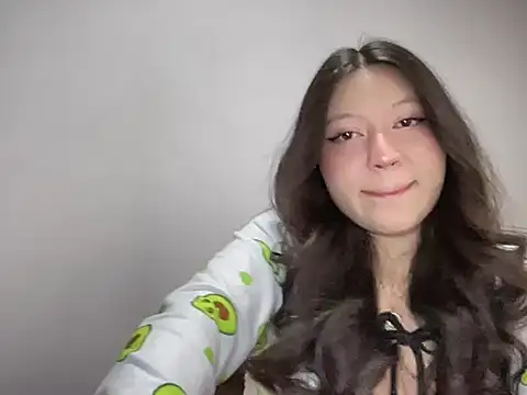 Rachel James   online show from November 27, 3:51 am