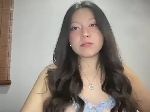 Rachel James   online show from November 14, 11:19 pm