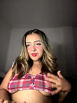 Snapshot of Aura_Kaiser chatting on October 8, 2:24 am Aura Kaiser online show from October 8, 2:24 am