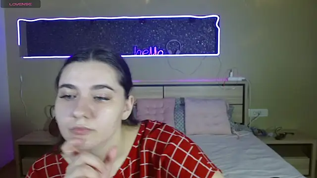Snapshot of cutieblush chatting on October 8, 8:31 pm cutieblush online show from October 8, 8:31 pm