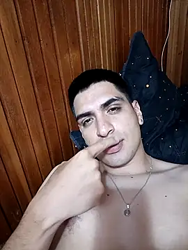 Snapshot of daniandr119 chatting on November 28, 12:33 am daniandr119 online show from November 28, 12:33 am