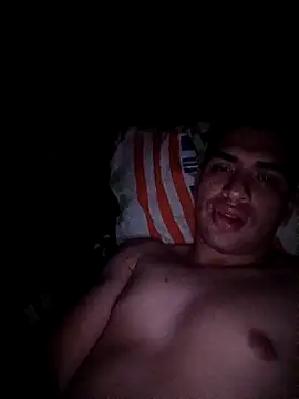 Snapshot of daniandr119 chatting on March 17, 5:43 am daniandr119 online show from March 17, 5:43 am