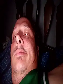 Snapshot of macKnd chatting on November 12, 8:01 pm macKnd online show from November 12, 8:01 pm