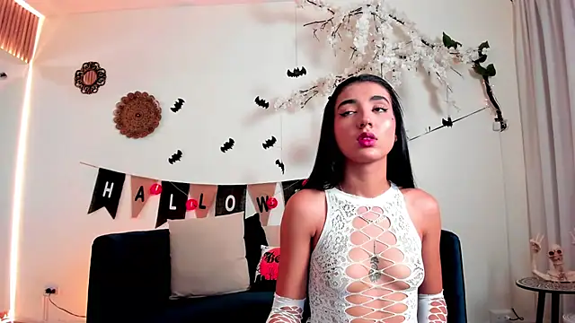 cloe taylor   online show from October 23, 3:38 am