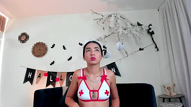 cloe taylor   online show from October 28, 5:18 am