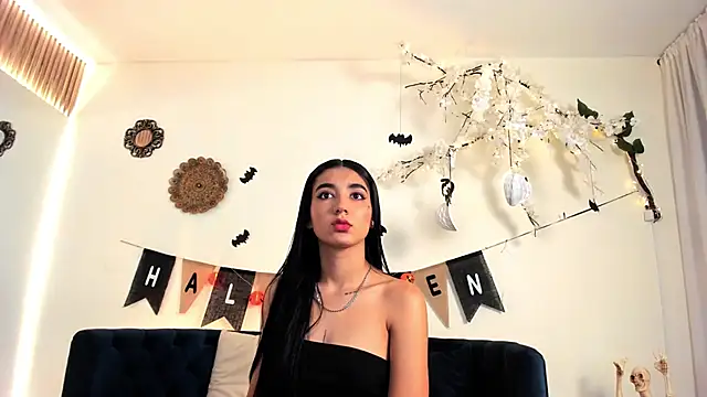 cloe taylor   online show from October 18, 3:41 am