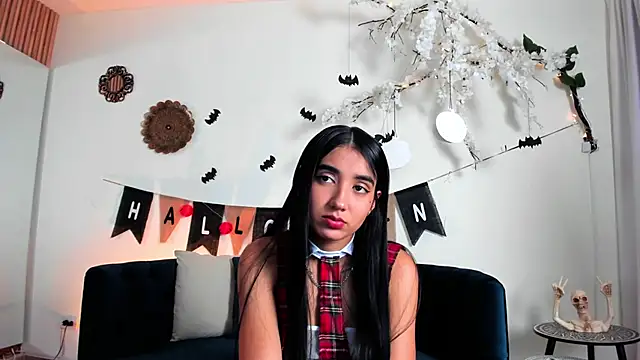 cloe taylor   online show from October 15, 3:05 am