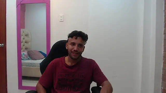 Juan FelipeX01 online show from February 28, 4:01 am