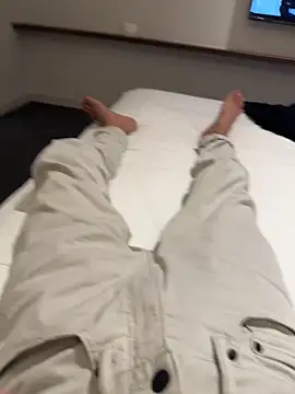 HenryLee1983-cums online show from November 26, 2:39 pm